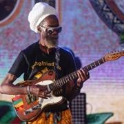 Earl "Chinna" Smith (Bob Marley)