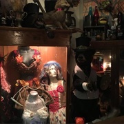 Memento Mori Oddities Shop (Permanently Closed)