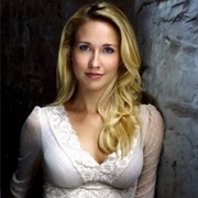 Anna Camp