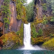 Toketee Falls, Oregon, USA