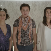 S4.E8: House-Sitting