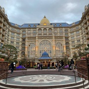 Tokyo Disneyland Hotel