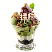 Red, White, and Green Circular Sprinkle Sundae (Portallini Confetti Sundae)