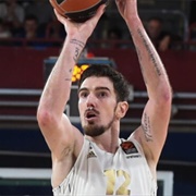 Nando De Colo