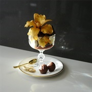 Sundae With Golden Sauce