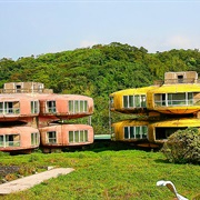 Sanzhi UFO Houses, Taiwan