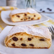 Topfenstrudel