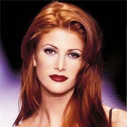 Angie Everhart