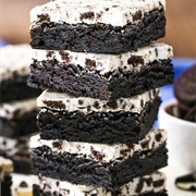 Make Cookies and Cream Brownies