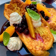French Toast With Orange Whipped Cream (French Toast With Scream Cream)