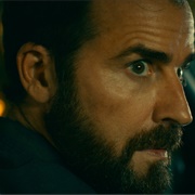 The Mosquito Coast: "Light Out" (S1,E1)