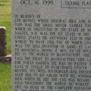 Gravesite of Lenard Mennes