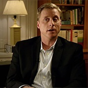 S2.E8: America's Unknown President; Reporter on House Arrest