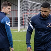 S3.E9: La Locker Room Aux Folles