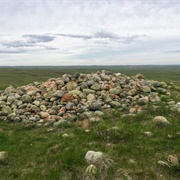 Iniskim Umaapi (Majorville Medicine Wheel)