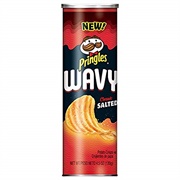 Pringles Wavy Classic Salted