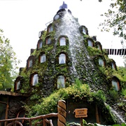 Magic Mountain Hotel, Chile