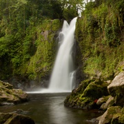 Liduduhniap Waterfall, Micronesia