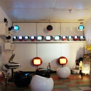 Food Shark Museum of Electronic Wonders & Late Night Grilled Cheese Parlour (Permanently Closed)