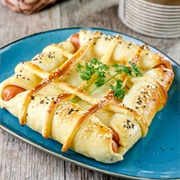 Sausage Stuffed Crust Pizza