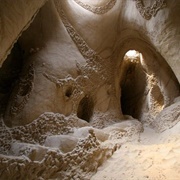 Ra Paulette's Hand-Carved Caves