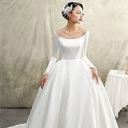 Wide Scoop Neckline Wedding Dress