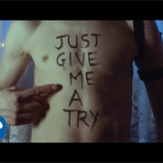 The Wombats – 'Give It a Try'