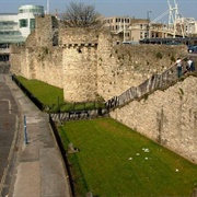 Southampton Walls