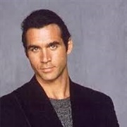 Tracker (Adrian Paul)