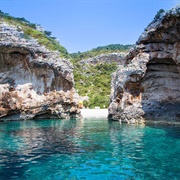 Stiniva Cove (Porco Rosso)