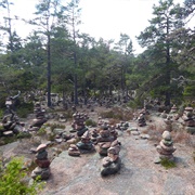 Getabergen Cairns, Aland Islands