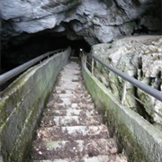 Devil's Throat Cave