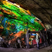 Fluorescent Rocks of Sterling Hill Mine