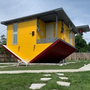 Upside Down House, Bumbesti Pitic, Romania