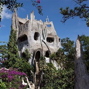 Hang Nga Crazy House, Vietnam
