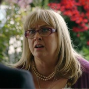 Vivian (Knock Knock, 2015)