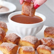 Sweet Pretzel With Caramel Dip