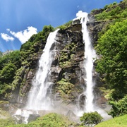 Acquafraggia Waterfall, Italy
