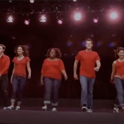 Glee: "2009" (S6,E12)