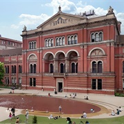 Victoria & Albert Museum, England, UK