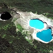 Mt Kelimutu, Indonesia