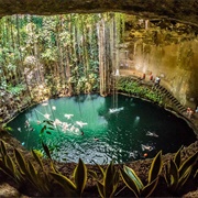 Cenote Ik Kil, Mexico