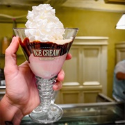 Chocolate Strawberry Sundae