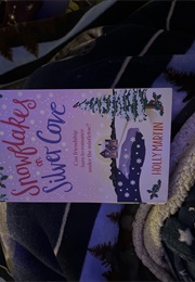 Snowflakes on Silver Cove (Holly Martin)