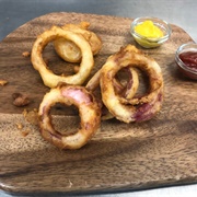 Onion Rings With Relish