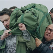 S15.E8: The Gang Carries a Corpse Up a Mountain