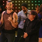 S10.E6: The Gang Misses the Boat