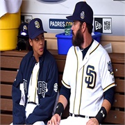 Pitched: "Scratched" (S1,E9)