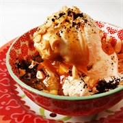 Peanut Butter and Blondie Sundae (Nutty Butter Blondie)