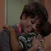 Julia Series Premiere Episode: "Mama's Man"